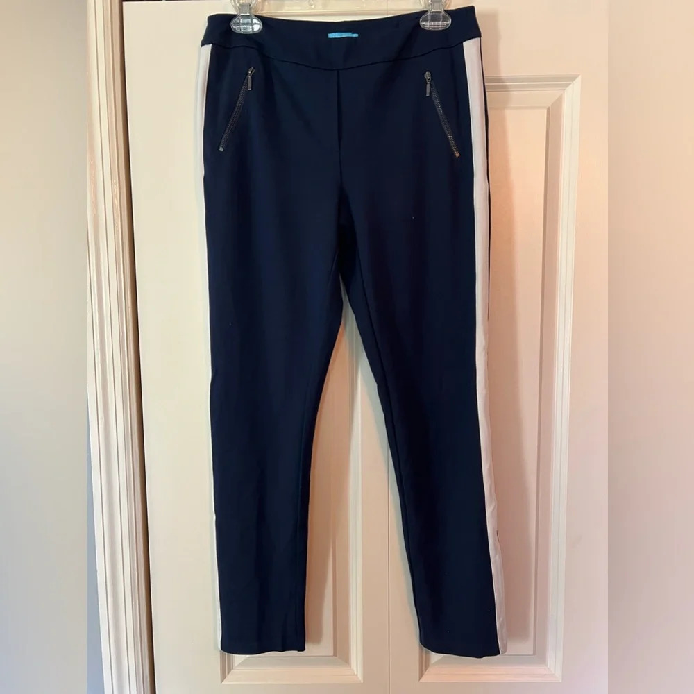 J. McLaughlin ponte knit pull on pants. Size 8.